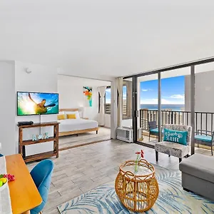Apartment 1br With Great Ocean Views, 1 Block To Waikiki, Honolulu